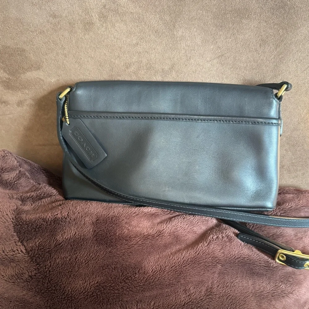 Vintage Y2K Coach Leather Crossbody Bag